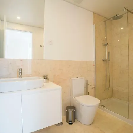 Principe Real Lightful And Charming Appartement